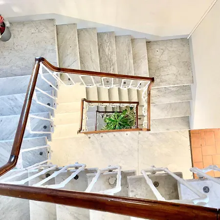 فندق Castello Miramare 3*