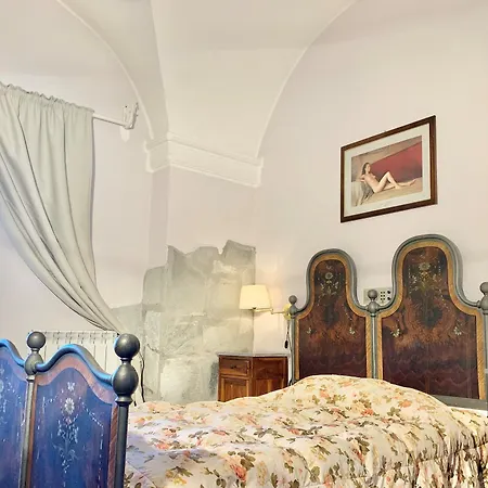 Castello Miramare فندق 3*