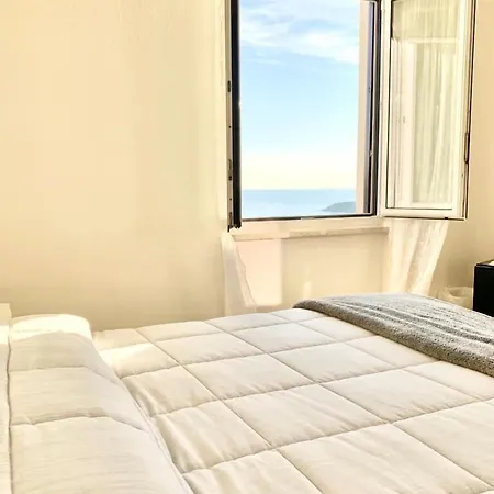 فندق Castello Miramare 3*