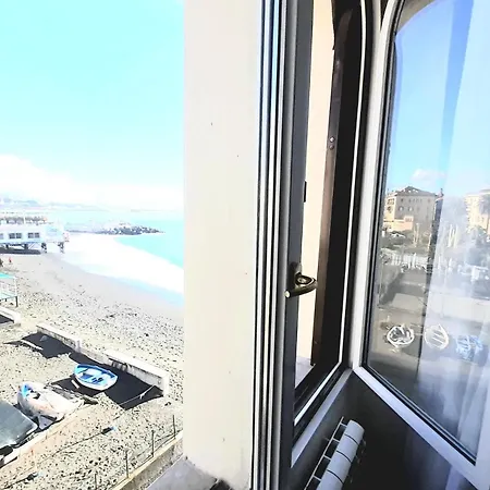 Castello Miramare جنوة