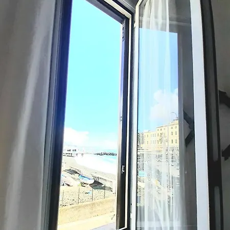 Castello Miramare 3* جنوة