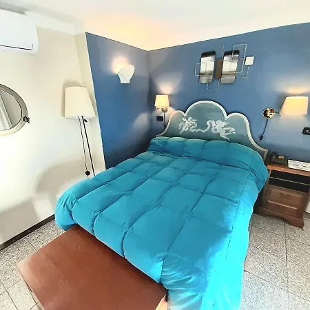 Castello Miramare 3* جنوة