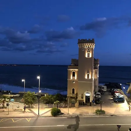 فندق Castello Miramare جنوة
