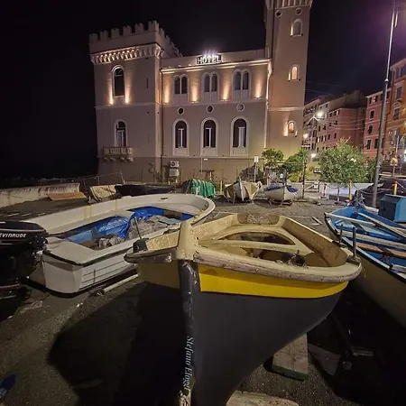 Castello Miramare فندق