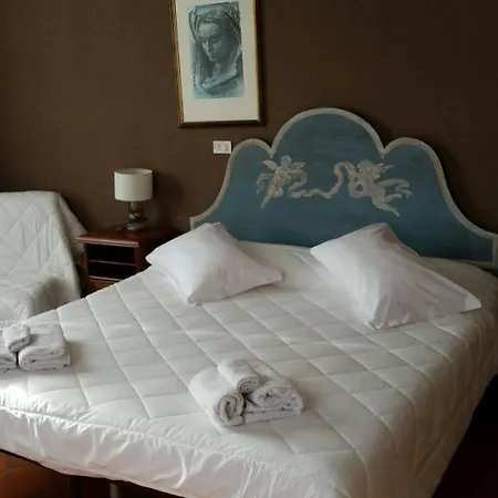 Castello Miramare فندق 3*