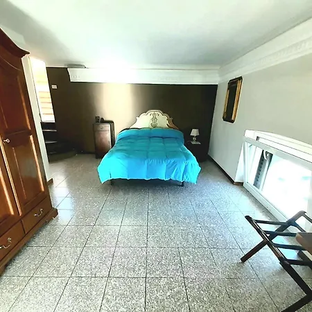 Castello Miramare מלון